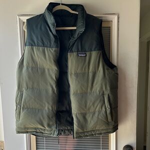 Patagonia reversible Men's Two-Tone Green Vest